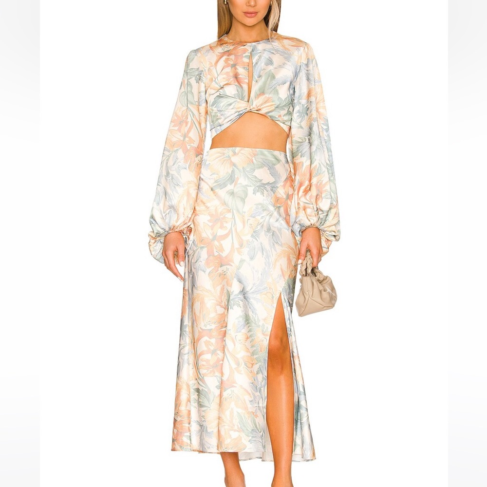 2 pc set, floral silk . Long sleeve crop with maxi skirt